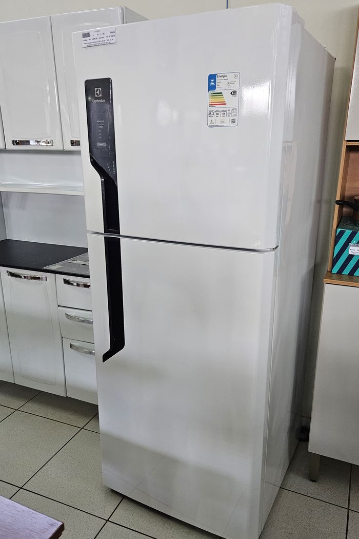 Geladeira frost free branca de duas portas